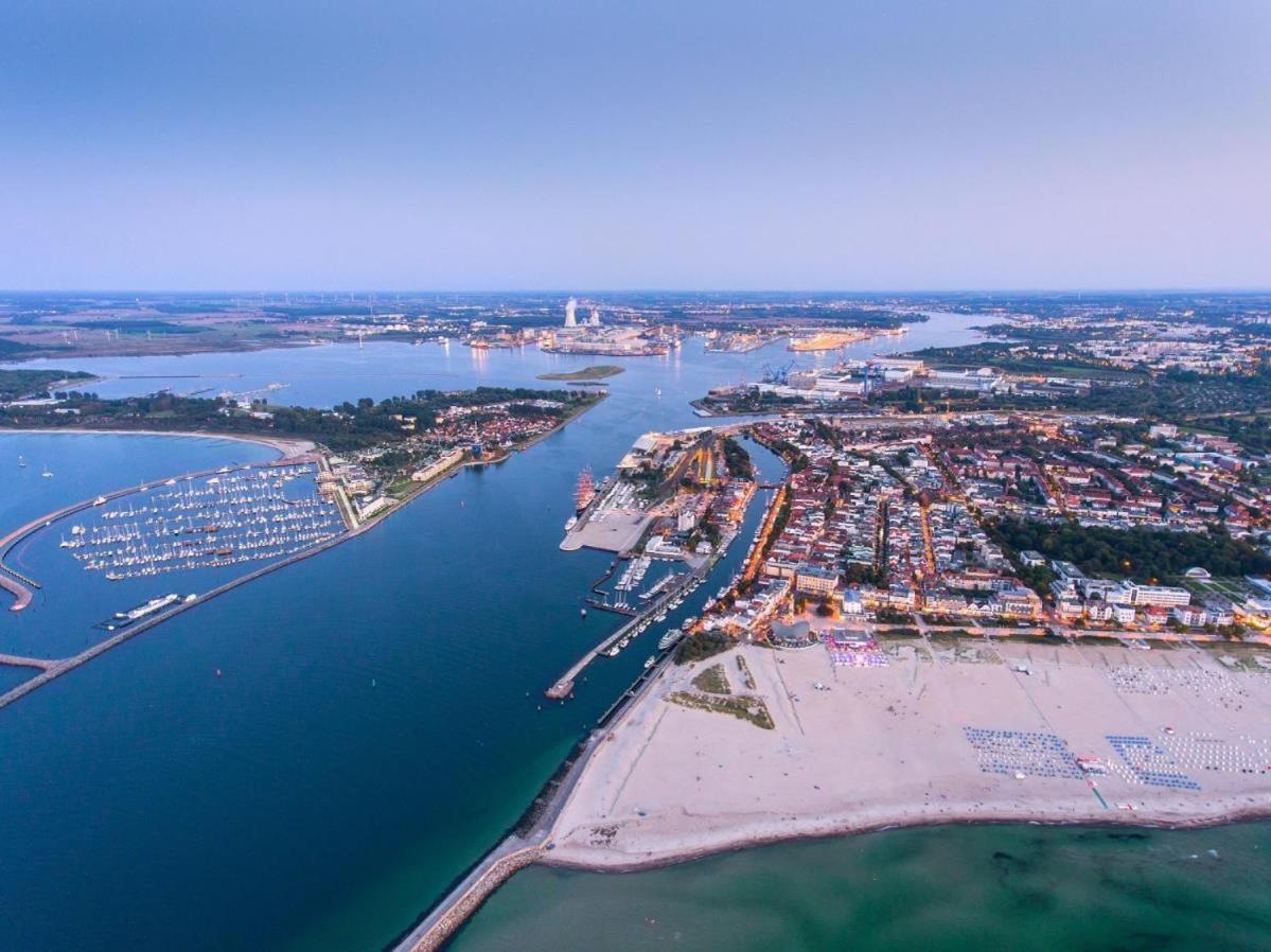 Sonnendeck, Direkt Am Leuchtturm Appartement Rostock Buitenkant foto